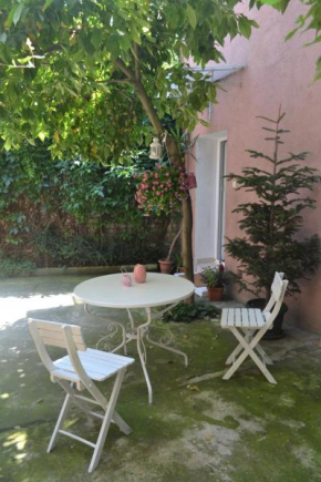 Maisonette with Garden in the City center